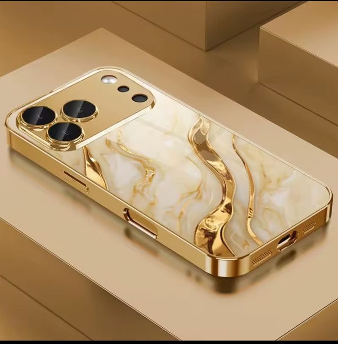 Чехлы на iPhone 13 Pro Max