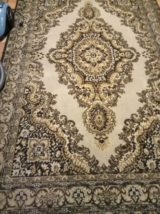 Carpete para sala ou quarto, largura 1m 60cm comprimento 2, 50cm.