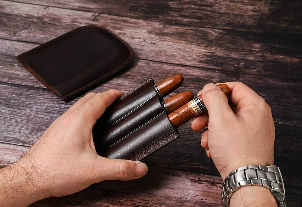 Estojo organizador de charutos personalizado em pele de bovino.
