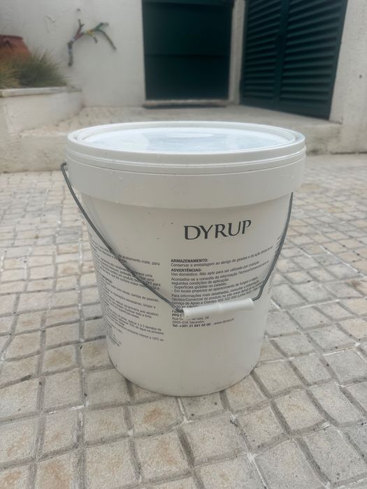 Tinta DYRUP 3 em 1 Marfim 15L – Nova e Selada
