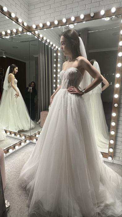 Сукня весільна ARIAMO (XS)