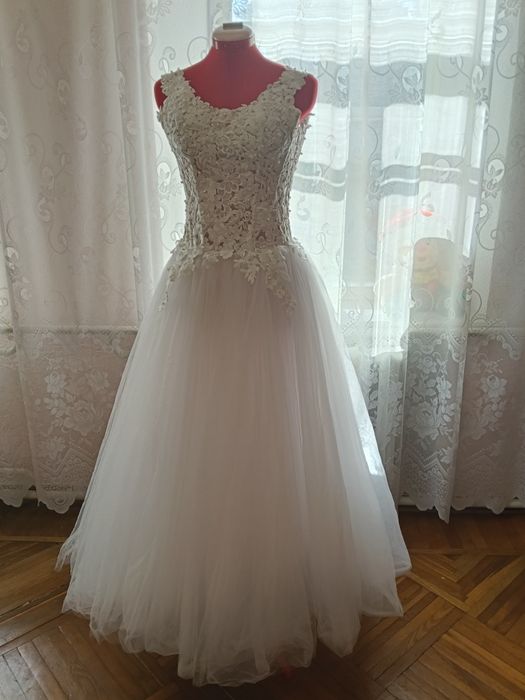 Весільна сукня, 2100 грн