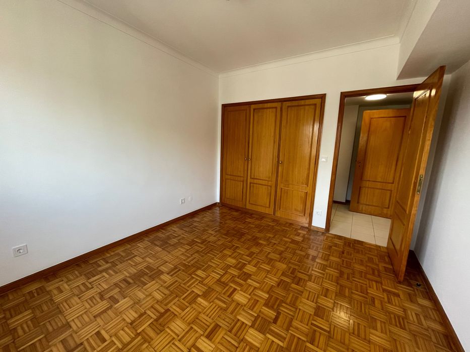 Arrendamento do apartamento T1 na Rua 4 Caminhos