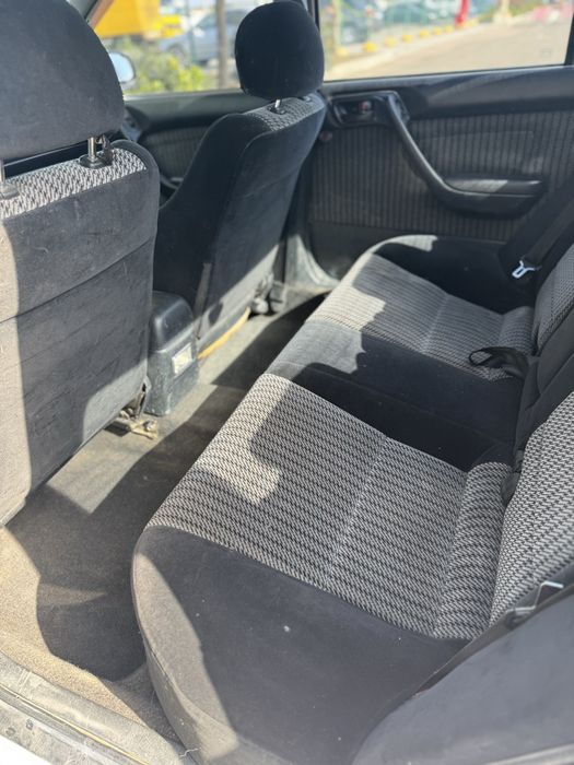Toyota Carina E.