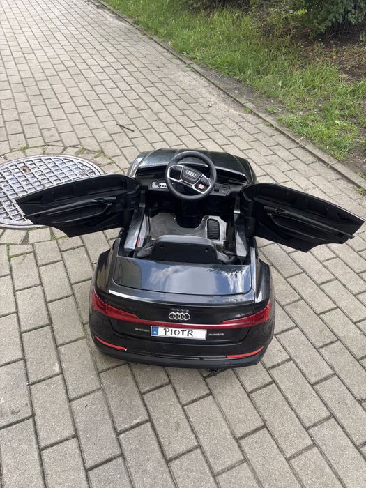 Auto na akumulator audi + pilot