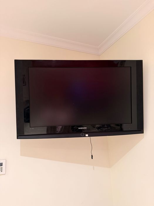 Lote completo: JBL PartyBox 120, iPhone 16, bicicletas, passadeira e muito mais