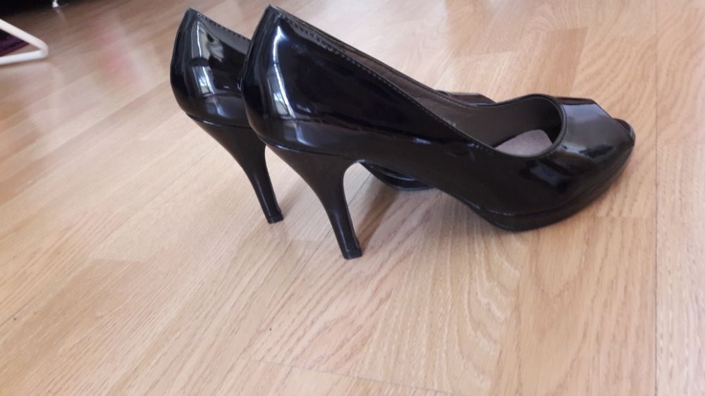 Szpilki buty na obcasie wygodne czarne lakierowane rozmiar 38 - nowe