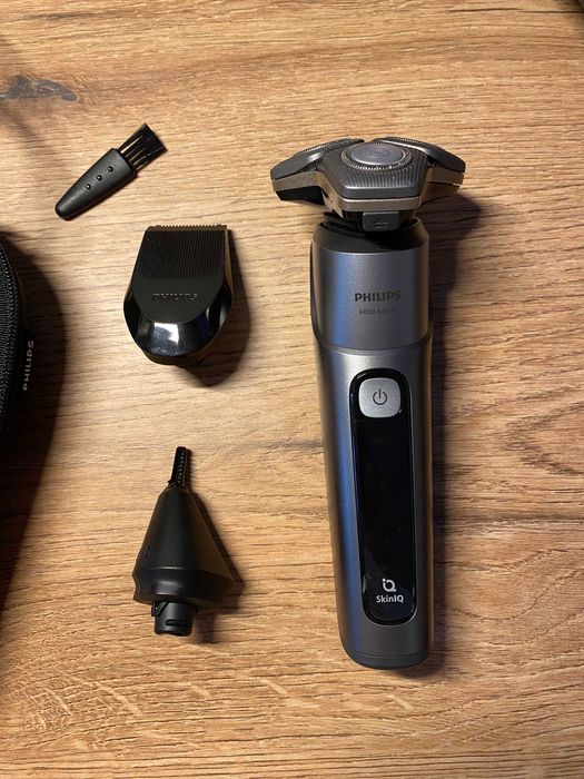 Golarka PHILIPS Seria 6000 SkinIQ S6830/95