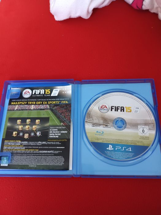 Sprzedam grę FIFA 15 na konsolę PS4