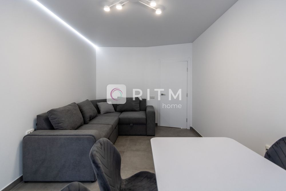 Здається в оренду квартира з меблями і технікою в центрі міста