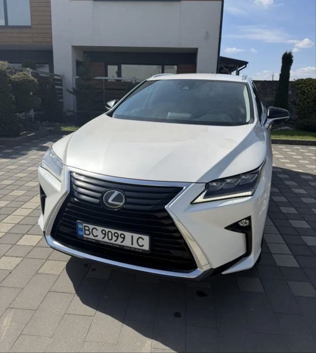 Автомобіль Lexus RX-300