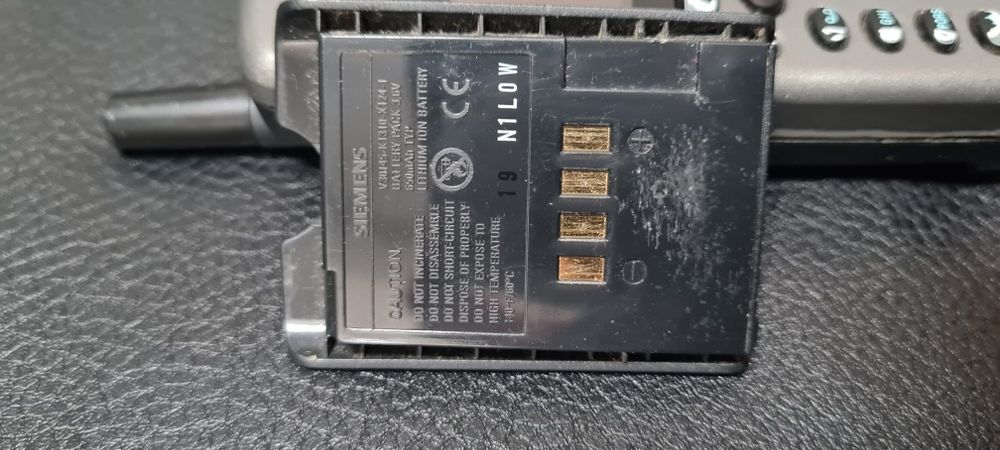 Telefon komórkowy MaxCom- MM428BB.

Ladowarka, bateria i Telefon są sp