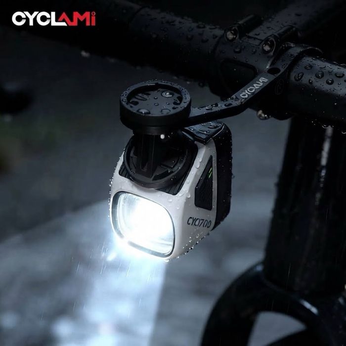 Lampa rowerowa Nowa CYC1700 z odcięciem wiązki