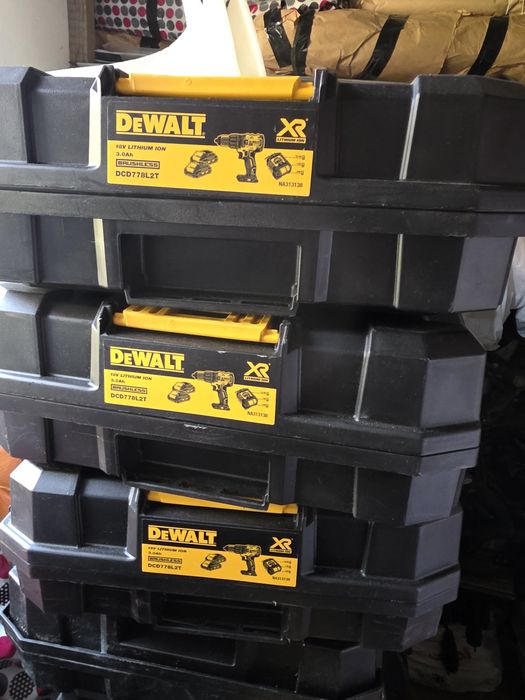 Продам шуруповерти та імпакти фірми De Walt