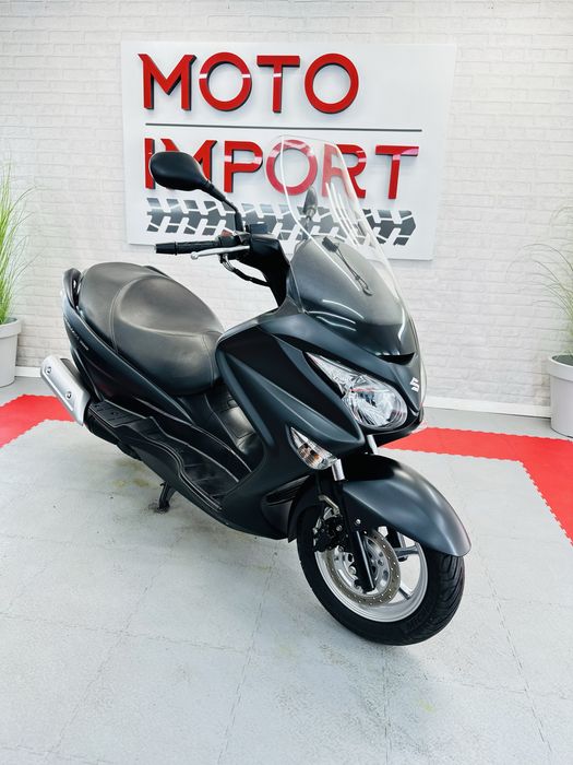 скутер Suzuki Burgman 200 в оригіналі тільки з Японії є доставка