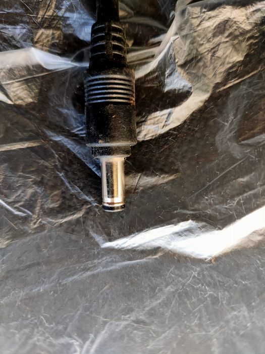 Блок живлення до ноутбука