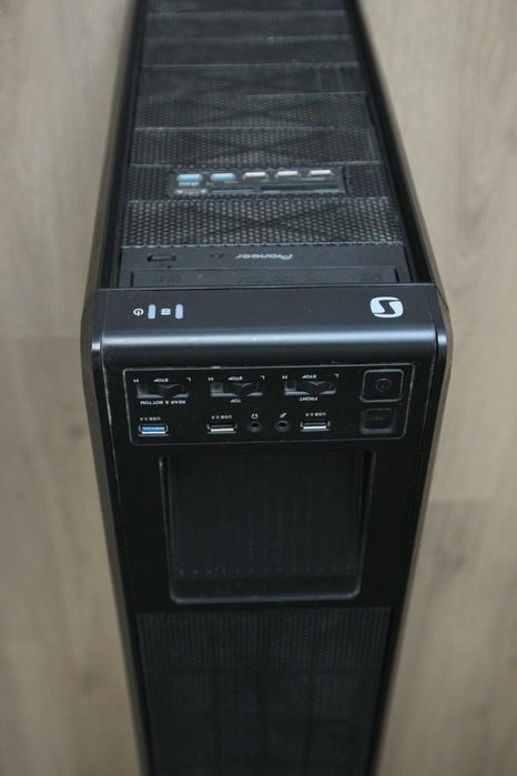 Komputer PC i7-4770K/16gbDDR3/ASRockZ87Extreme4/AIMSC808/bez GPU i HDD