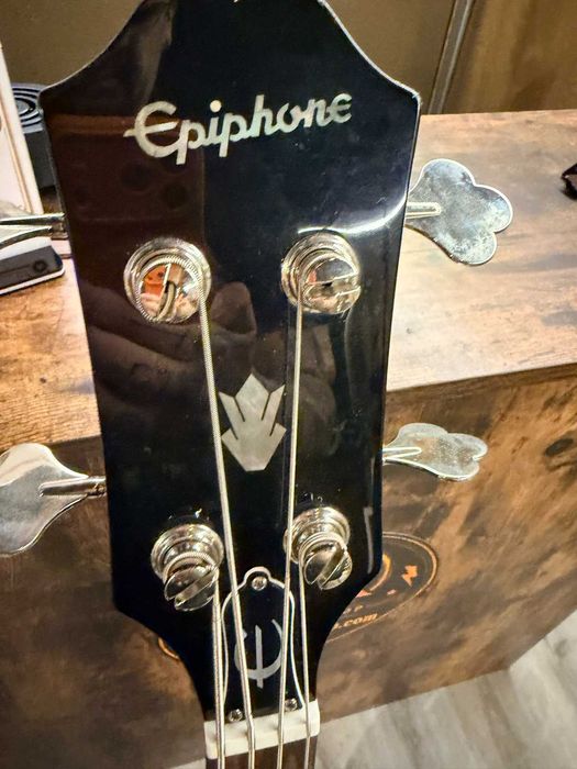 Baixo elétrico Epiphone EB-3