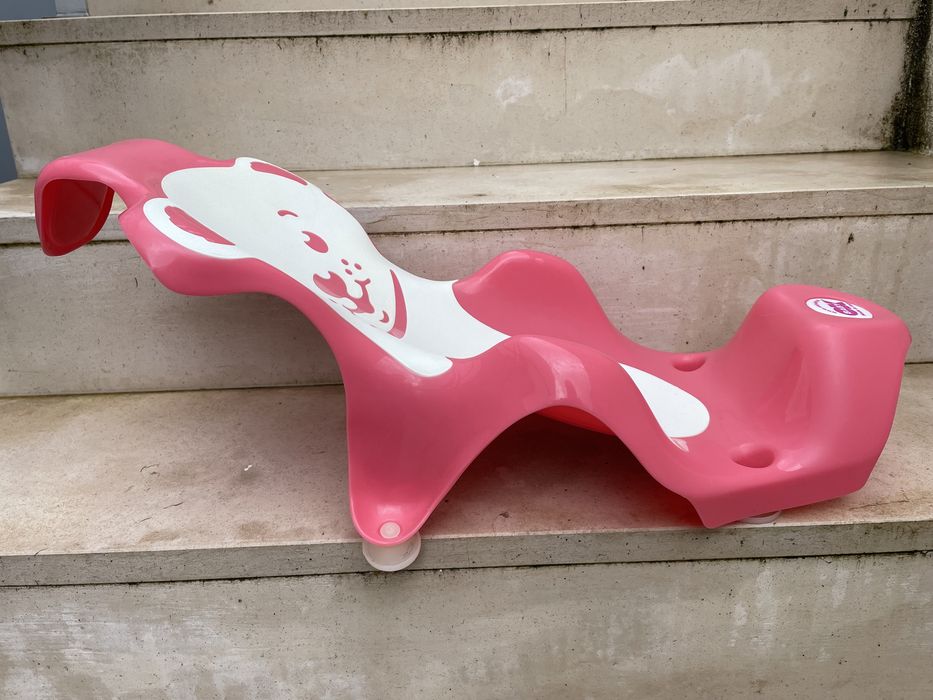 Suporte Banheira anatómica cor-de-rosa.