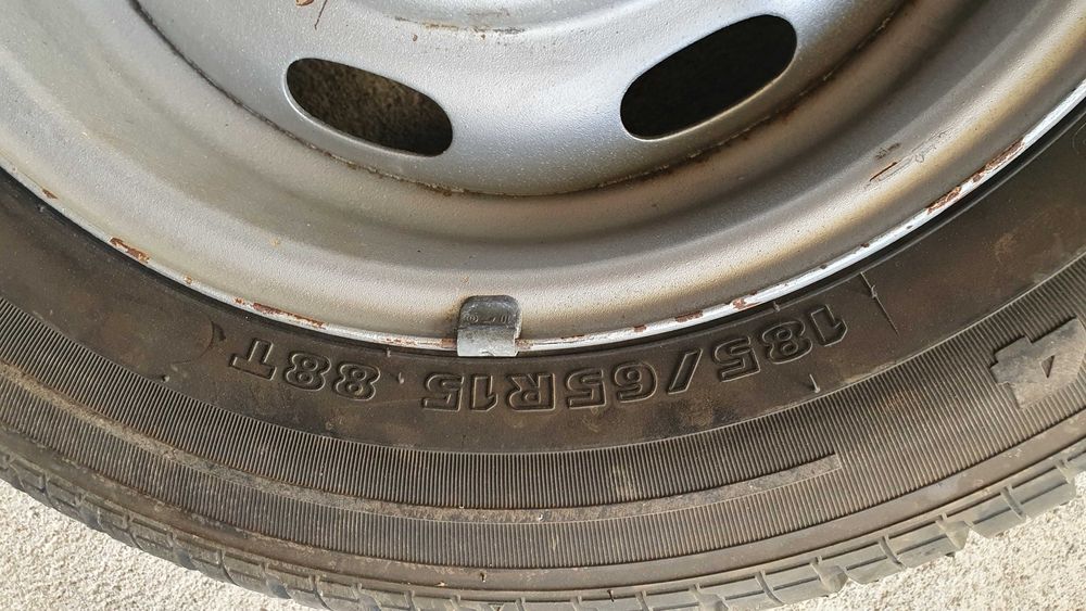Jantes 5,5x15ET10 Kronprinz design com Pneus Kingstar 185/65/R15 88T