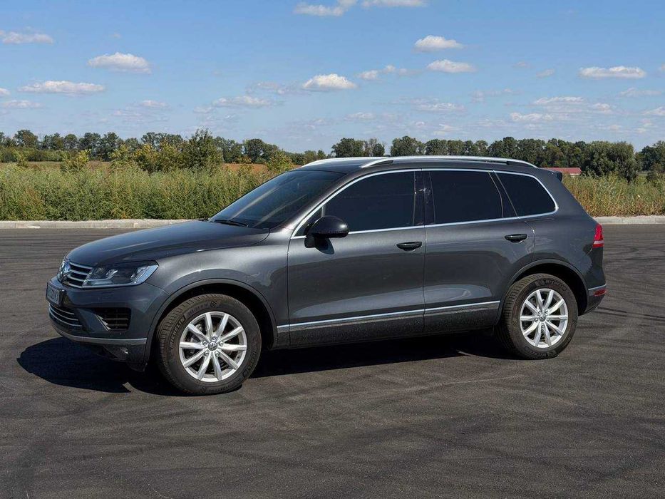 Продам Volkswagen Touareg 2015 року. V6 3.0 TDI, 193 кВт / 262 к.с.,  автомат, повний привід та пневмопідвіска.