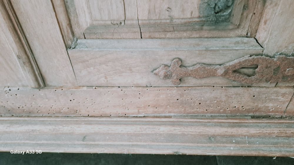 Móvel antigo para restauro