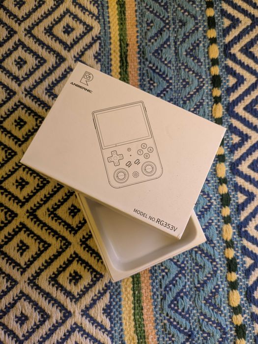 Anbernic RG353V Android 11 e Linux + Grip Branco