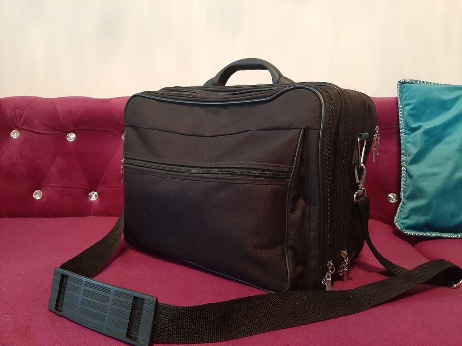 Duża czarna torba męska neseser laptop