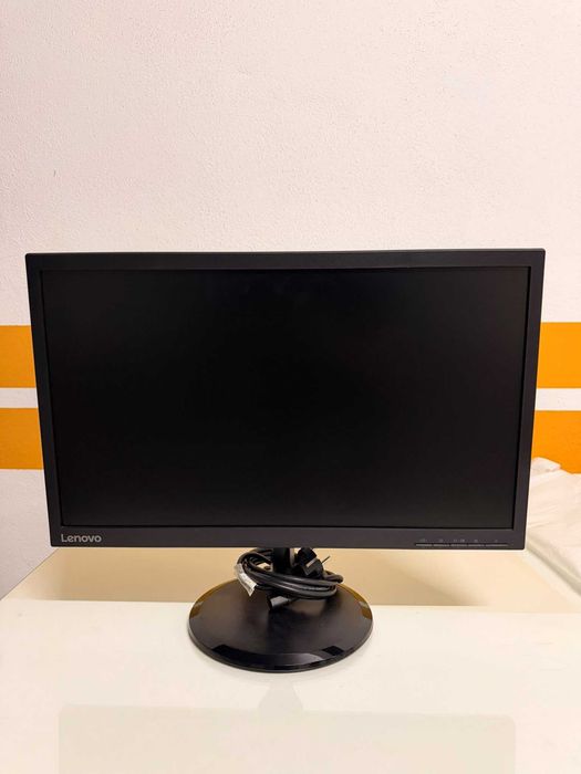 Monitor Lenovo aprox. 21,5" com HDMI
