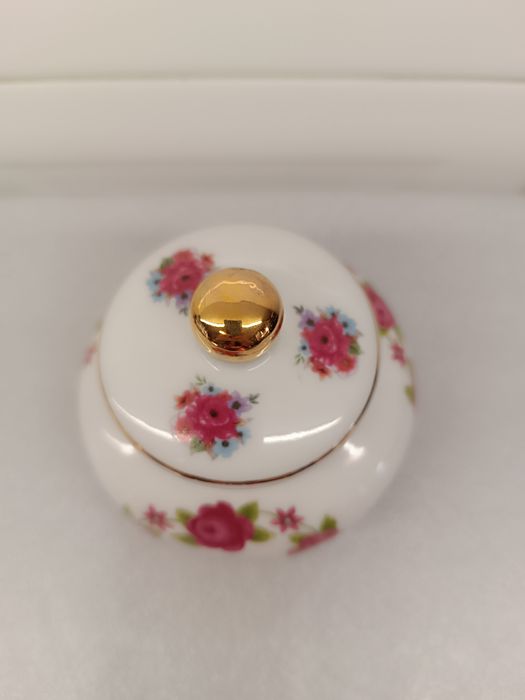 Pote Porcelana Antigo. Arrumação ou Decoração