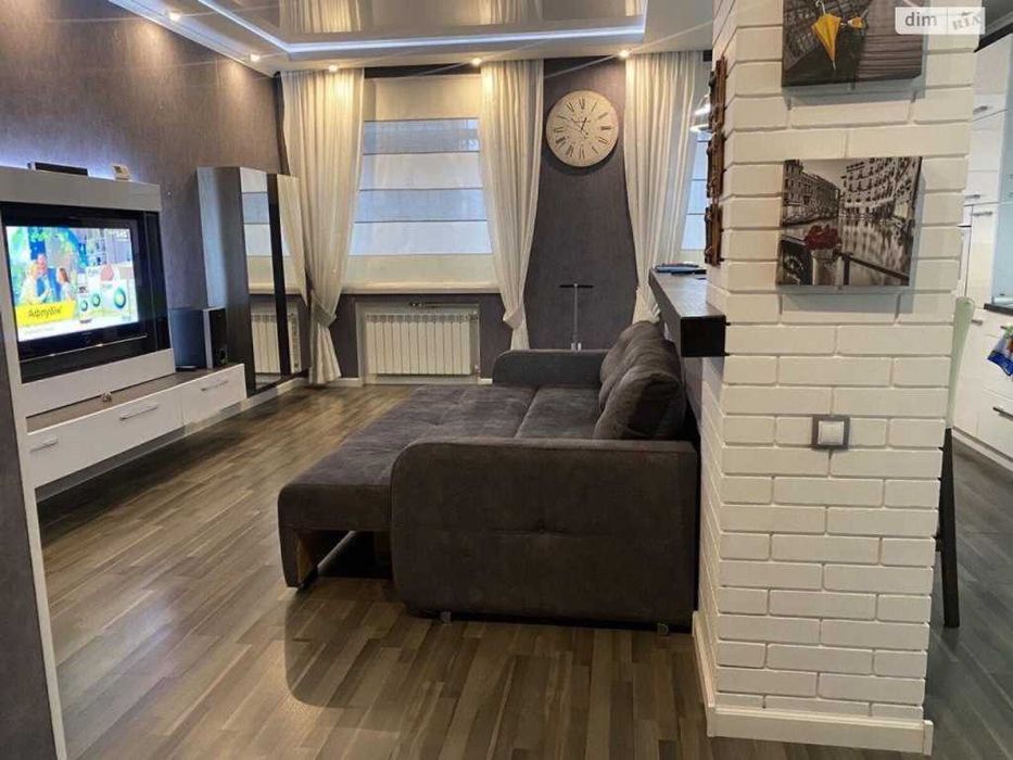 Продаж 2 кім. квартири. 71 м2. Індив. опал. Новобуд. Поділ. №11106