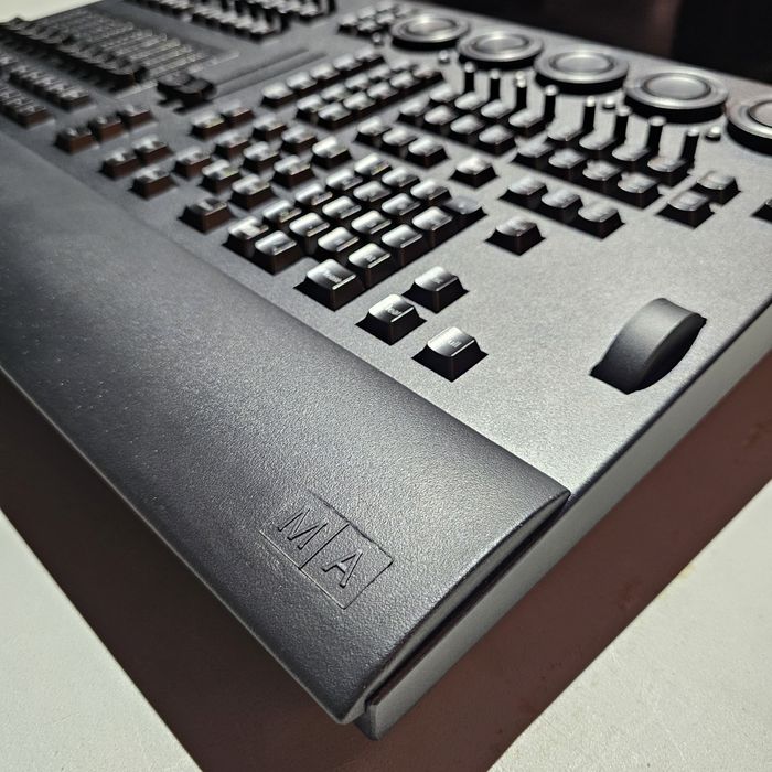 MA3 Command Wing + Flight-case