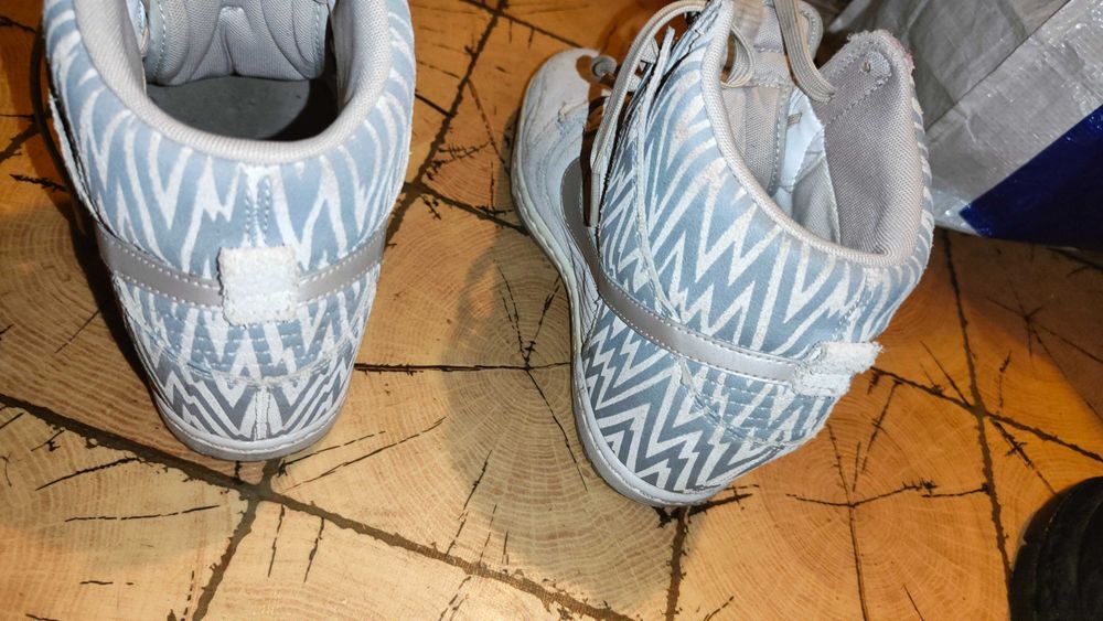 Wymienię buty Nike na koturnie brązowe zamszowe panterka