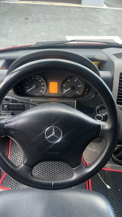 Mecedes sprinter 318