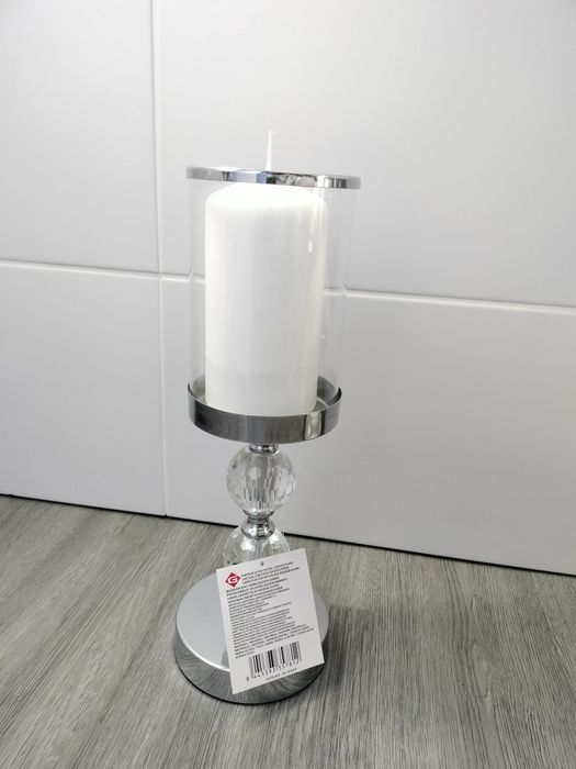 Castiçal novo com etiqueta