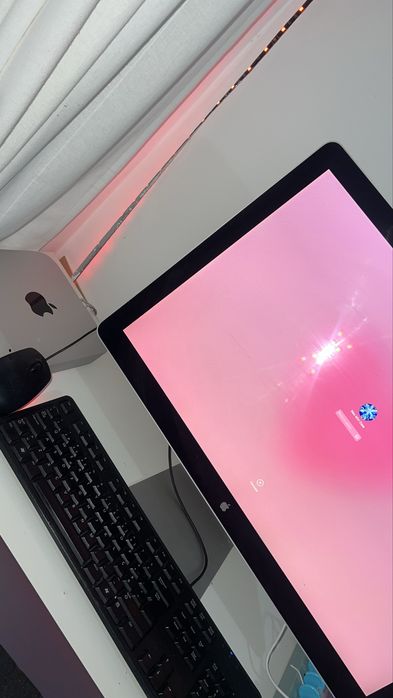 macOS 10.13.6 + mac mini (2011) + teclado + rato