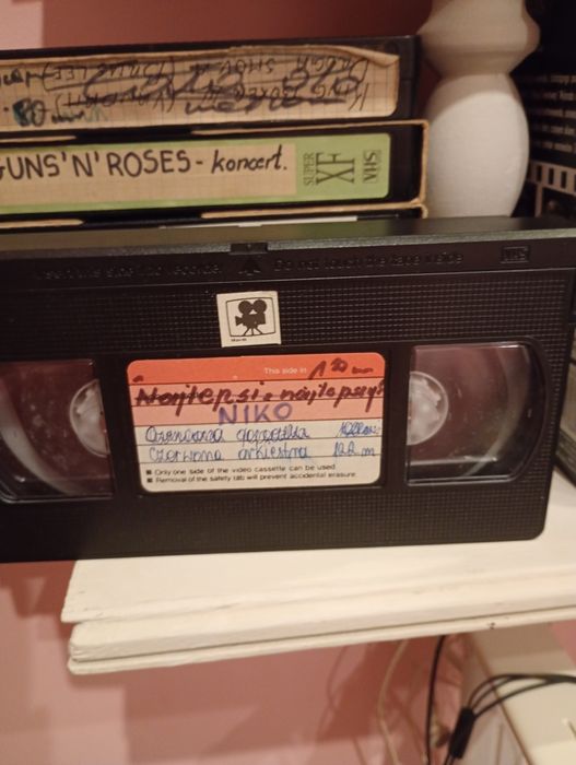 15 kaset VHS nagrane