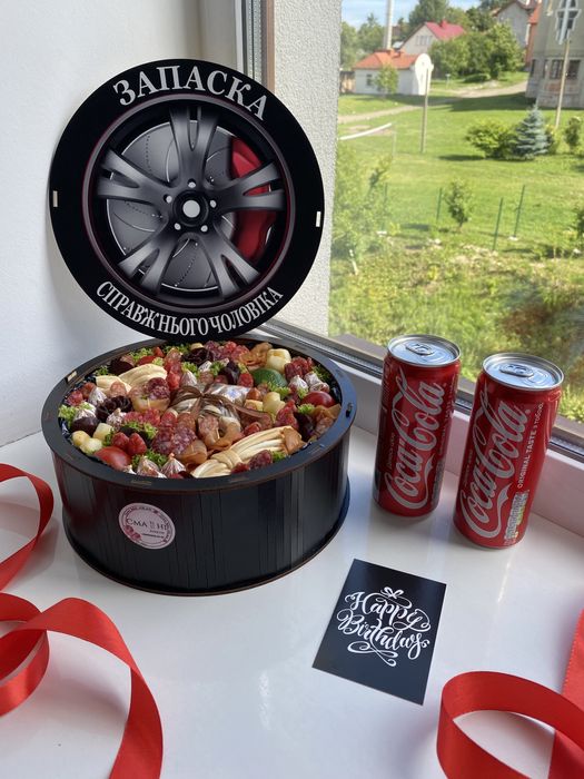 Подарунки , подарункові бокси , подарункові набори