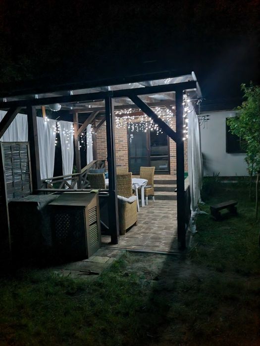 Zimowe noce las i widok gwiazd. Modrzewiowy domek nad Wkrą zaprasza