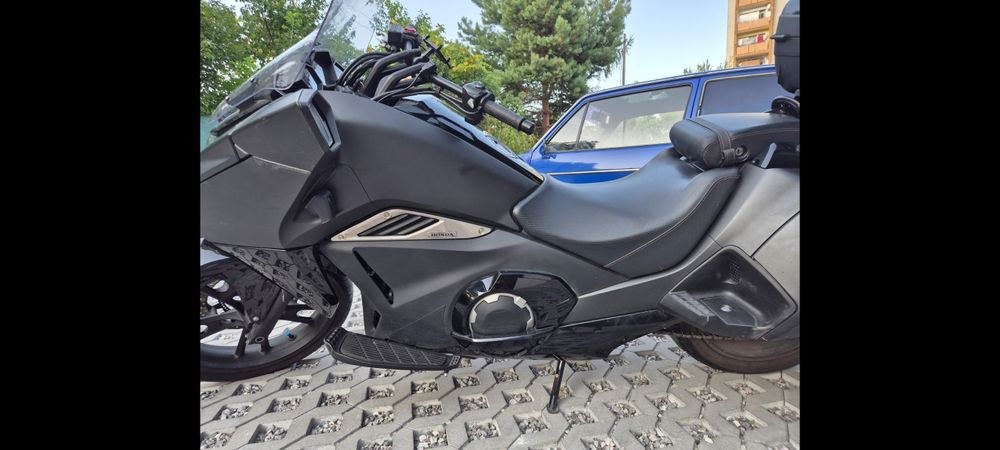Мотоцикл HONDA NM4-02 на автоматі 2016