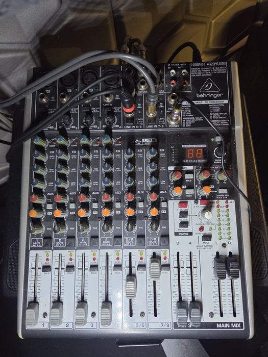 Behringer Xenyx 1204 USB