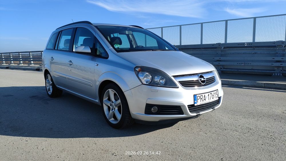 Opel Zafira 1.6 benzyna