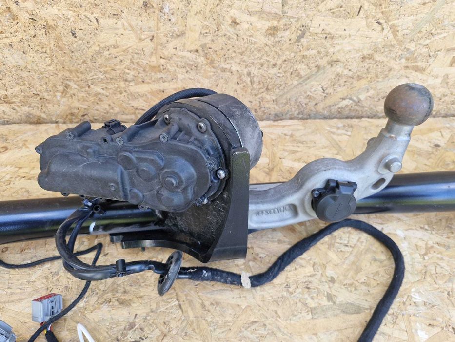 Volvo V90 S90 Elektroniczny hak holowniczy 32296474