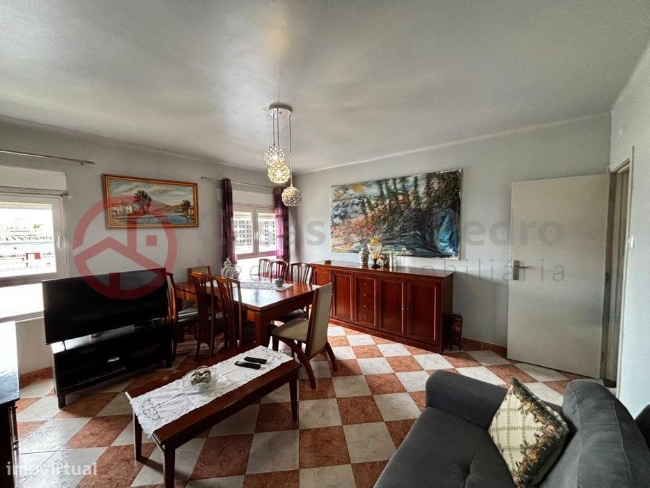 Apartamento T4 em Marvila com Excelente Localização e Potencial de ...