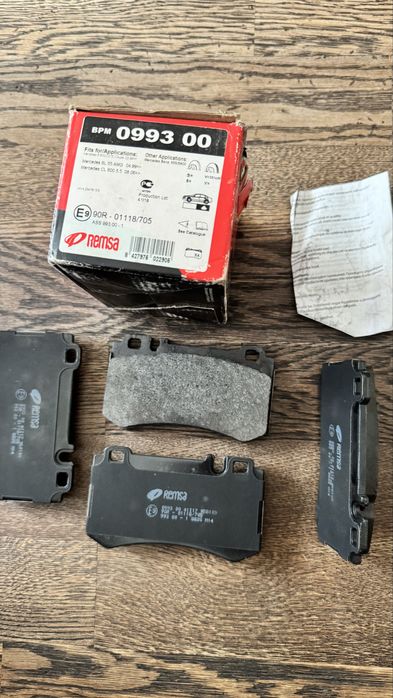Тормозные колодки задние на мерседес REMSA-099300