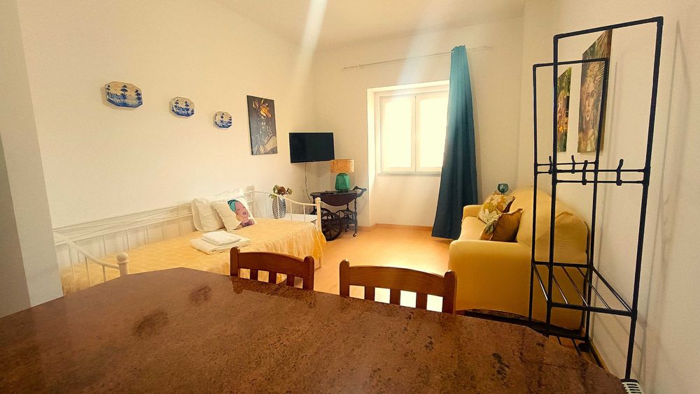 APARTAMENTO EQUIPADO NO CENTRO DO FUNDÃO