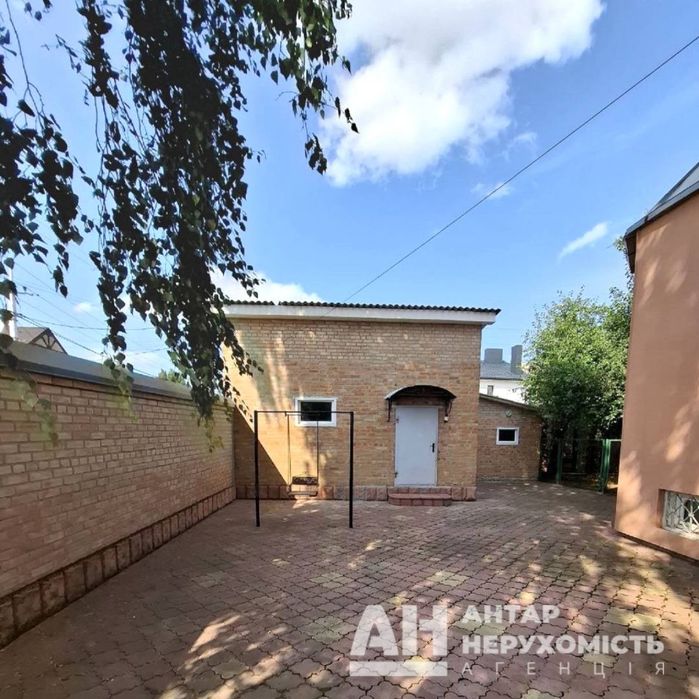Продається двоповерховий  будинок в Кропивницькому, р-н Горсад
