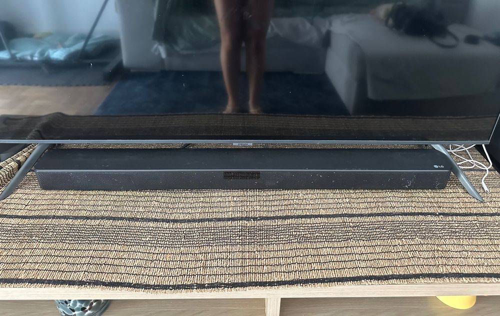 LG Soundbar + Subwoofer + 2 colunas64752113407746121