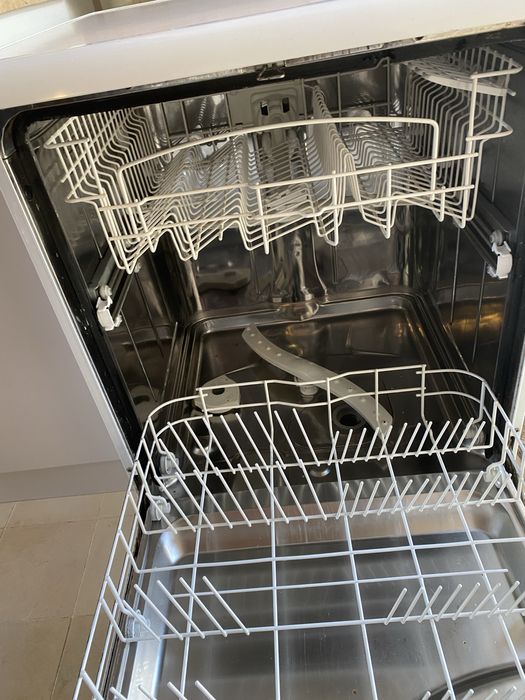 Maquina lavar loiça Ariston