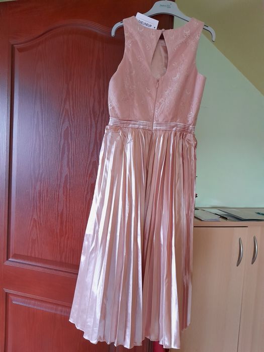 Suknia plisowana morelowa 36 ChiChi London z metkami.